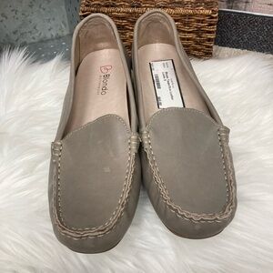 Blondo Taupe/Gray Leather Loafer